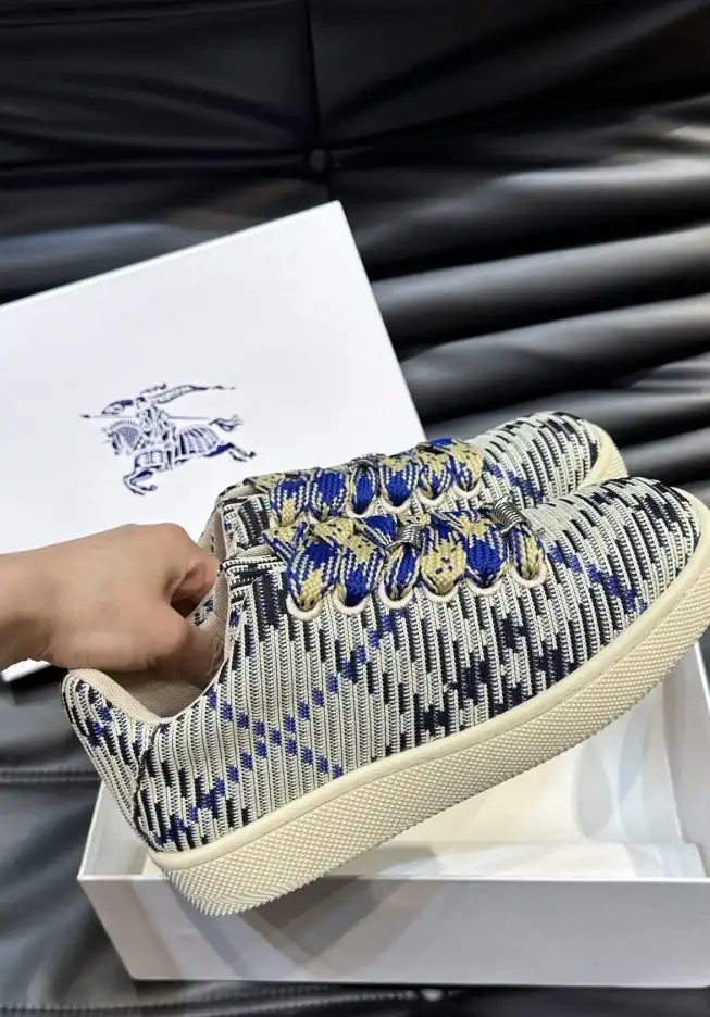 hype Burberry Sneakers