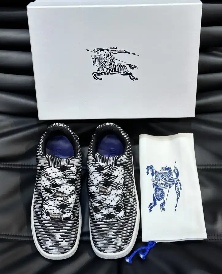 hype Burberry Sneakers