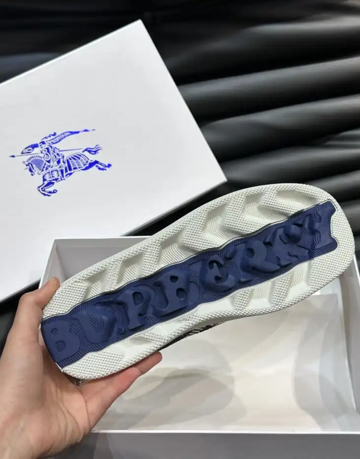 hype Burberry Sneakers