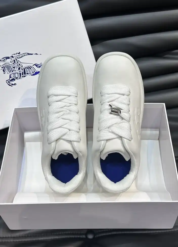 hype Burberry Sneakers