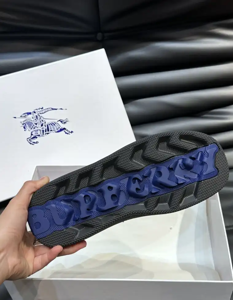 hype Burberry Sneakers