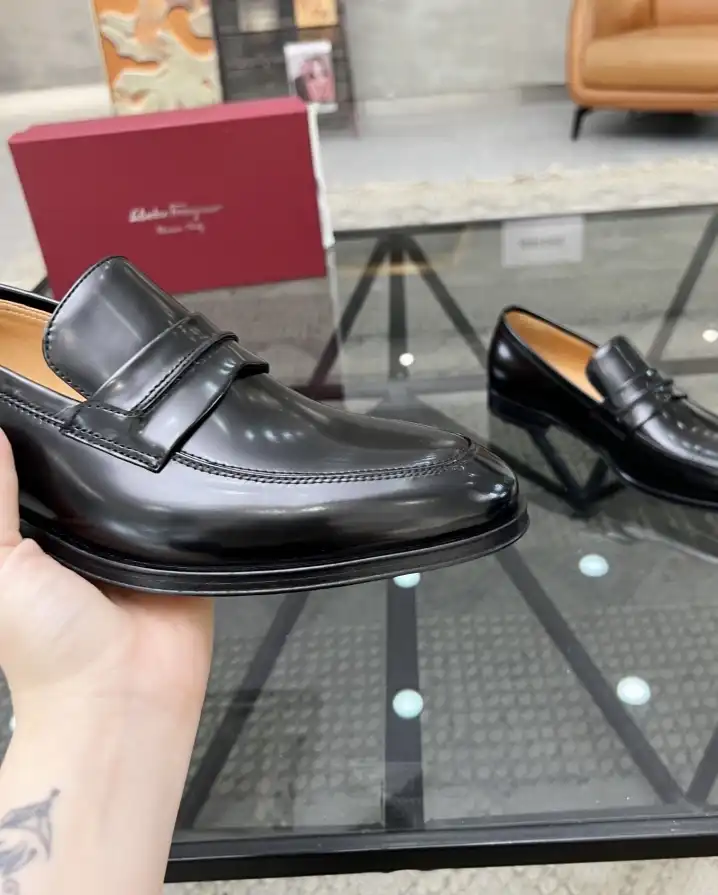 hype Ferragamo Leather Shoes