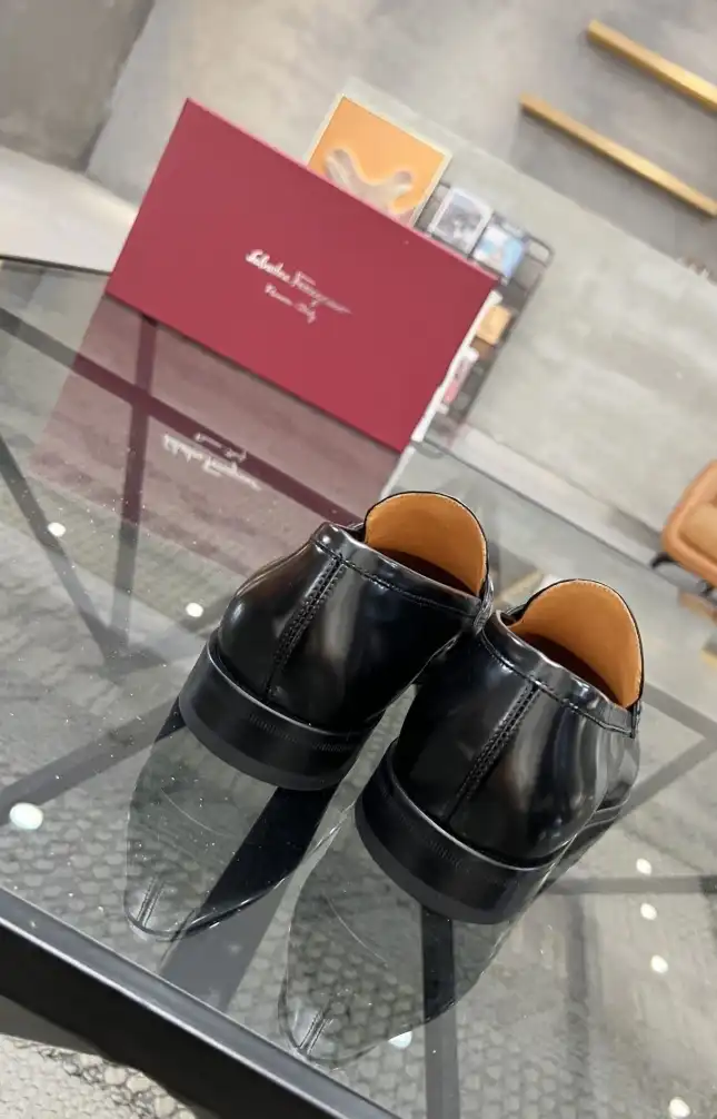 hype Ferragamo Leather Shoes