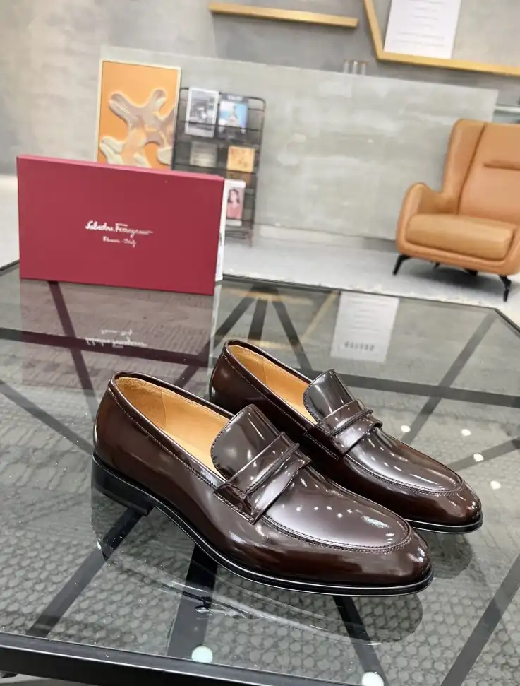 hype Ferragamo Leather Shoes