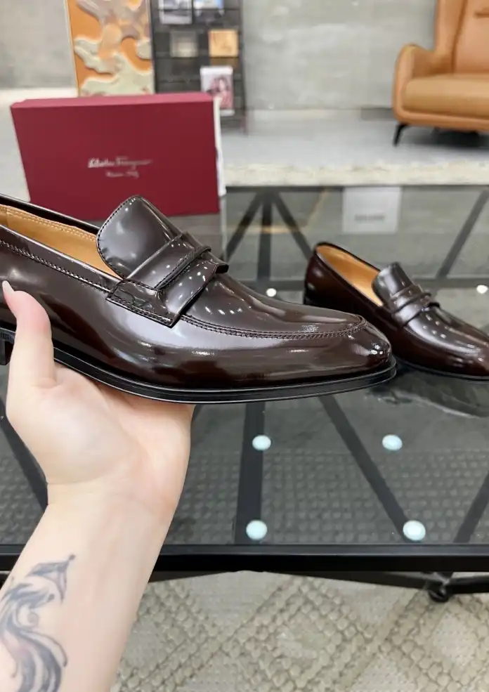 hype Ferragamo Leather Shoes