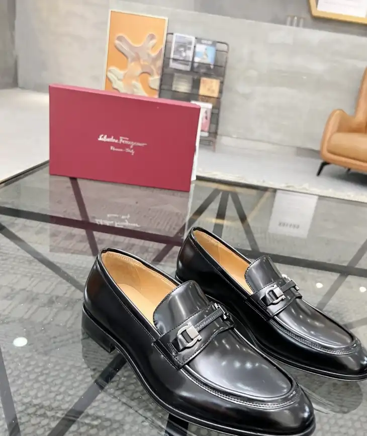 hype Ferragamo Leather Shoes