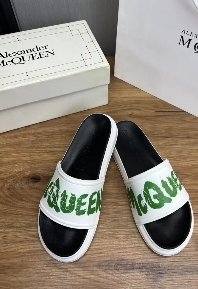 hype Alexander Mcqueen slippers