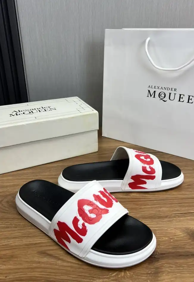 hype Alexander Mcqueen slippers