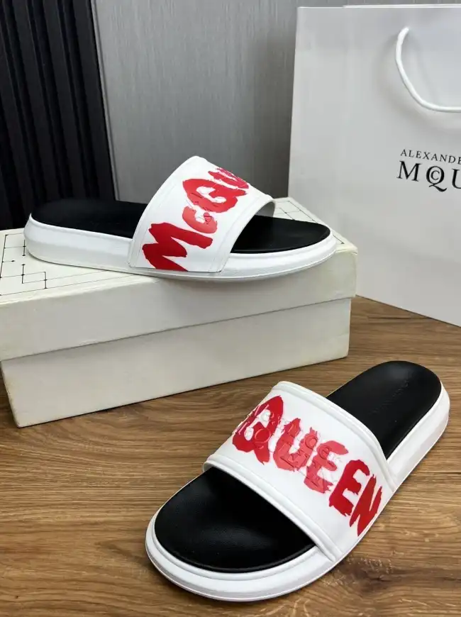 hype Alexander Mcqueen slippers