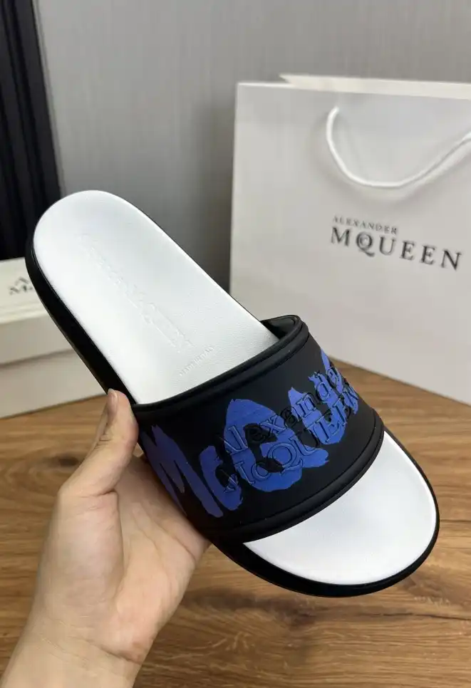 hype Alexander Mcqueen slippers