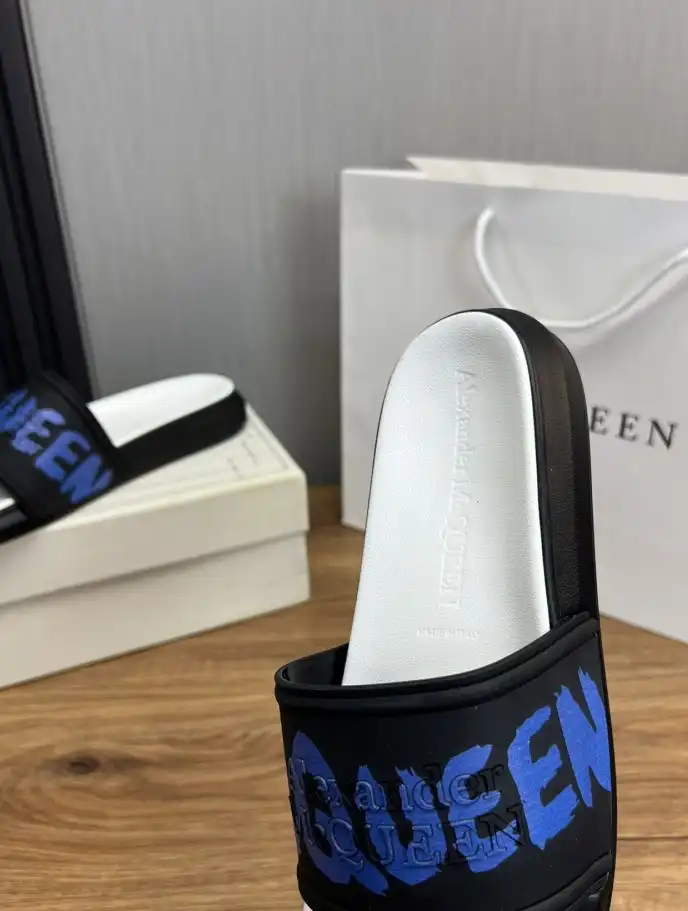 hype Alexander Mcqueen slippers