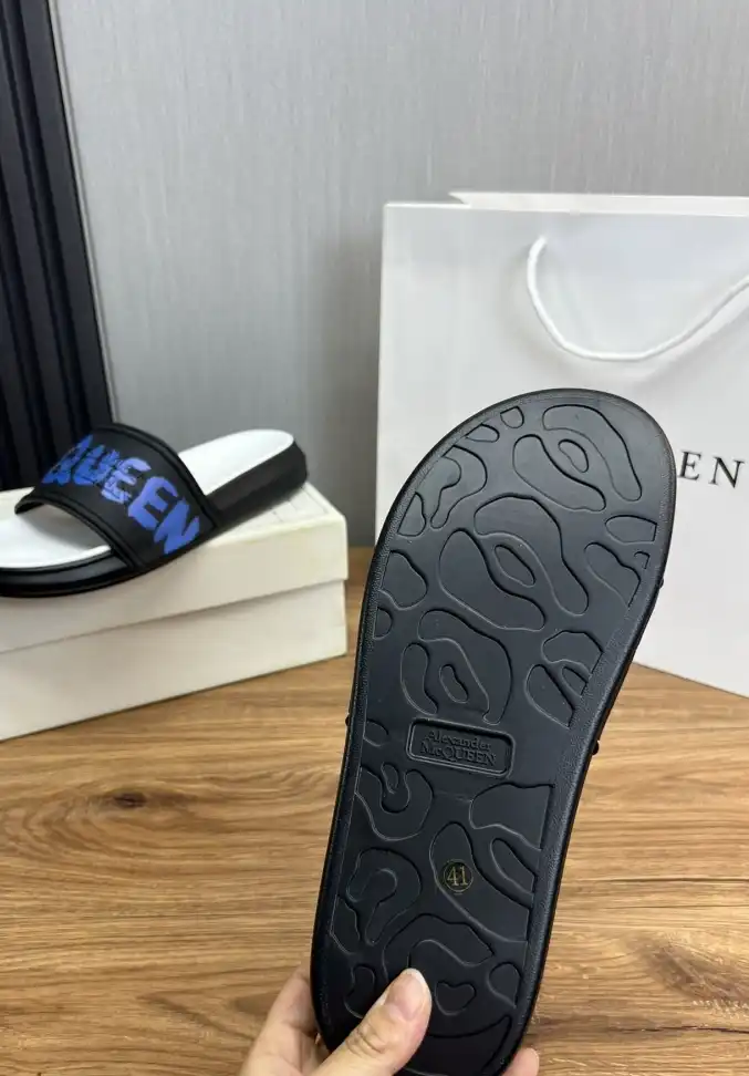 hype Alexander Mcqueen slippers