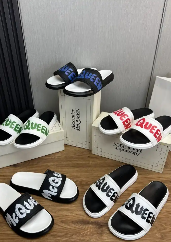 hype Alexander Mcqueen slippers