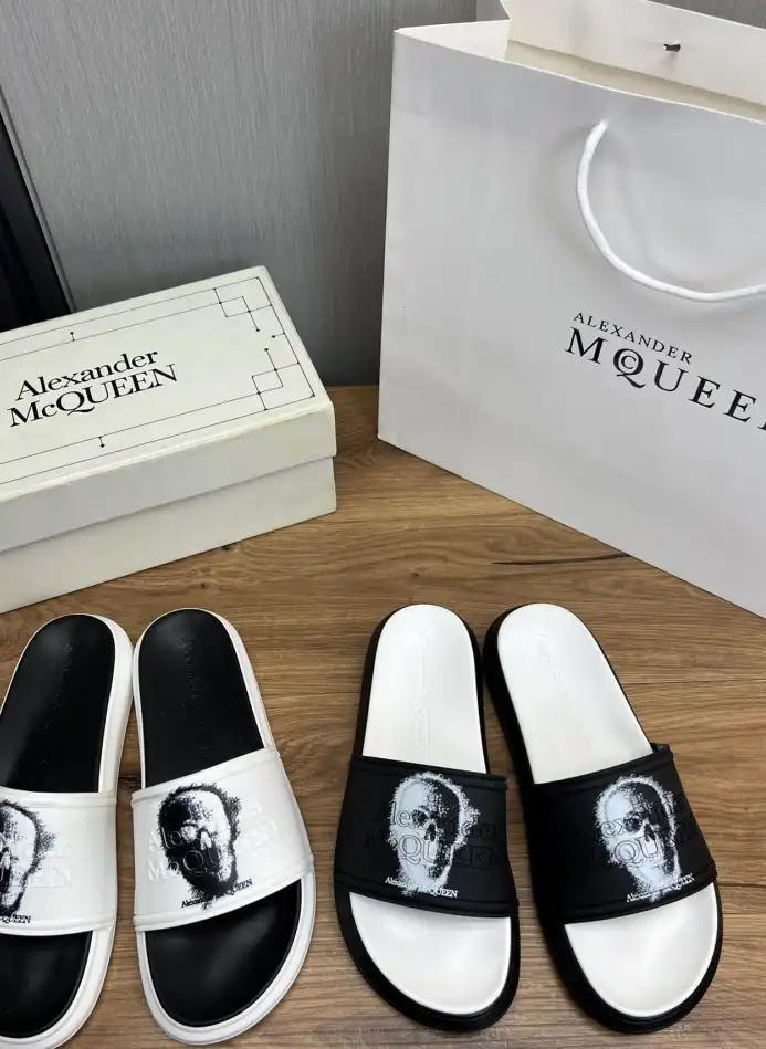 hype Alexander Mcqueen slippers