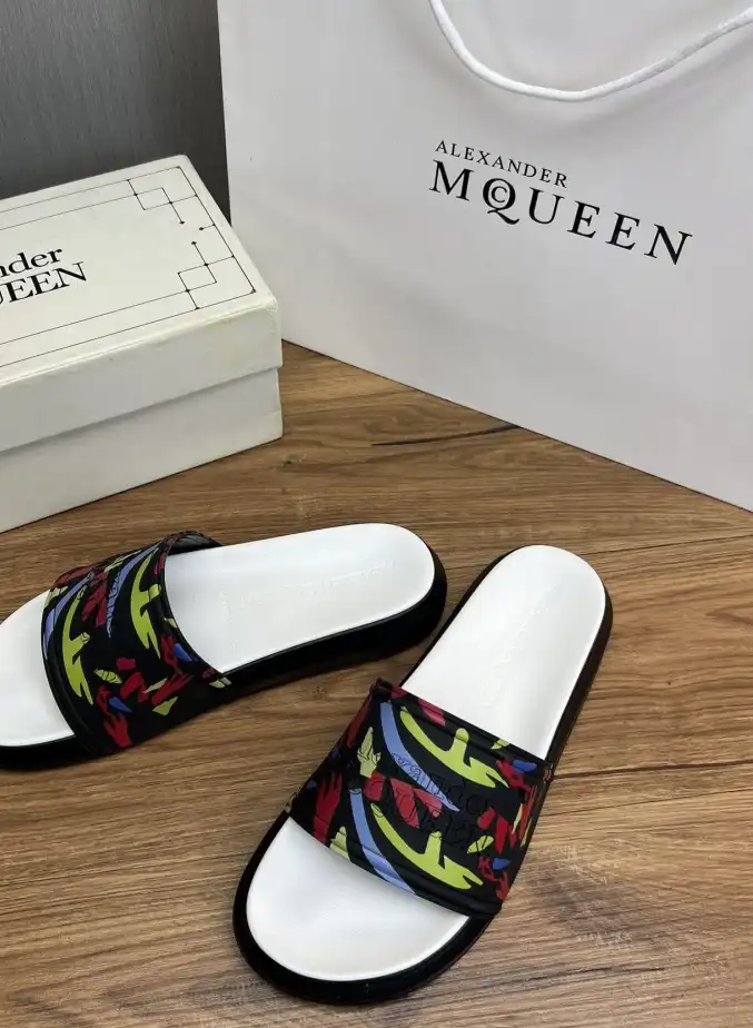 hype Alexander Mcqueen slippers