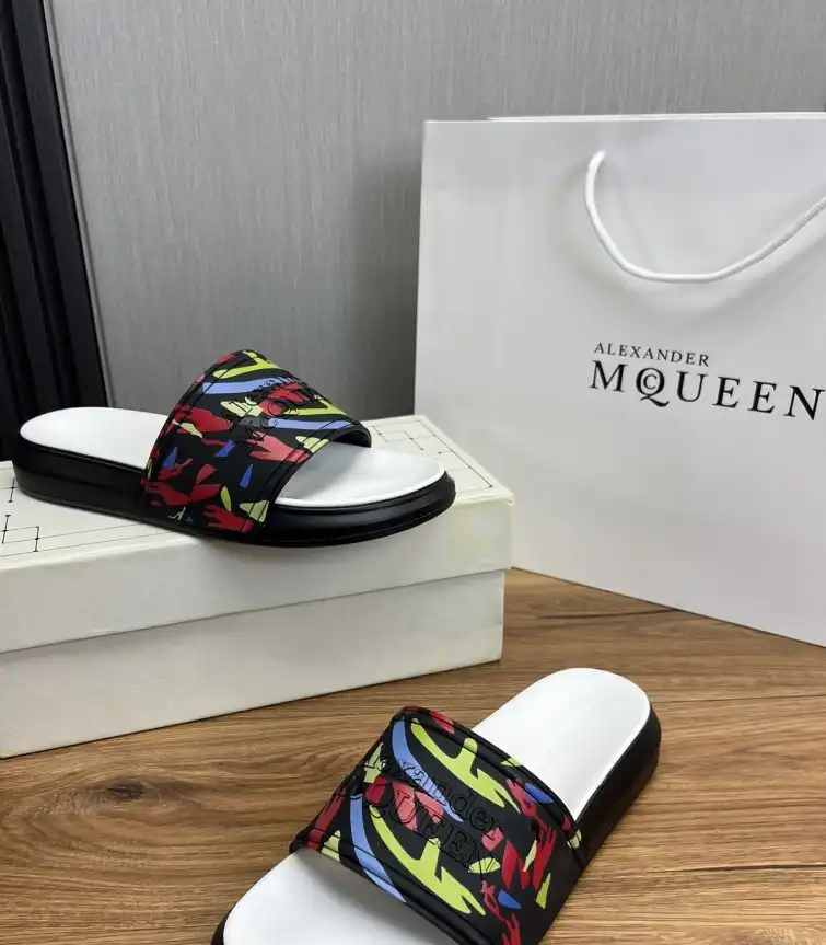 hype Alexander Mcqueen slippers