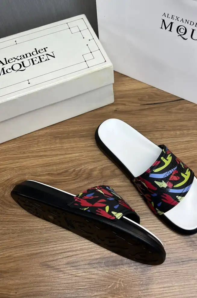 hype Alexander Mcqueen slippers