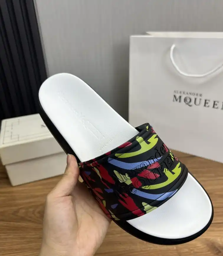 hype Alexander Mcqueen slippers