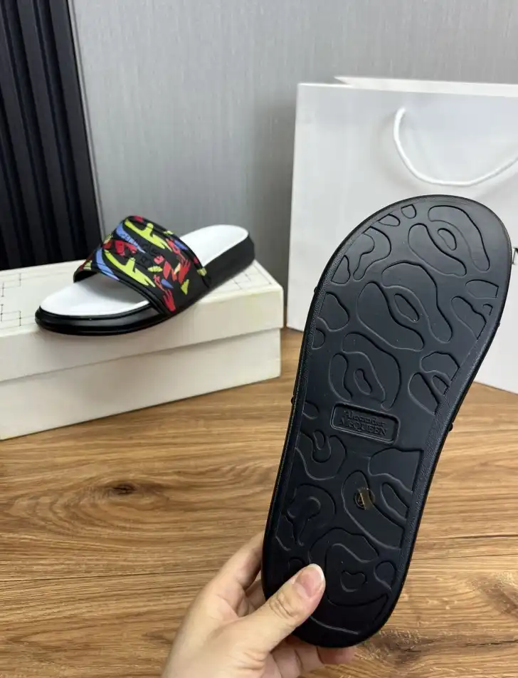 hype Alexander Mcqueen slippers