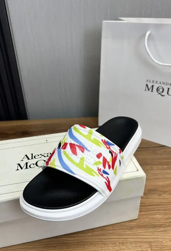 hype Alexander Mcqueen slippers