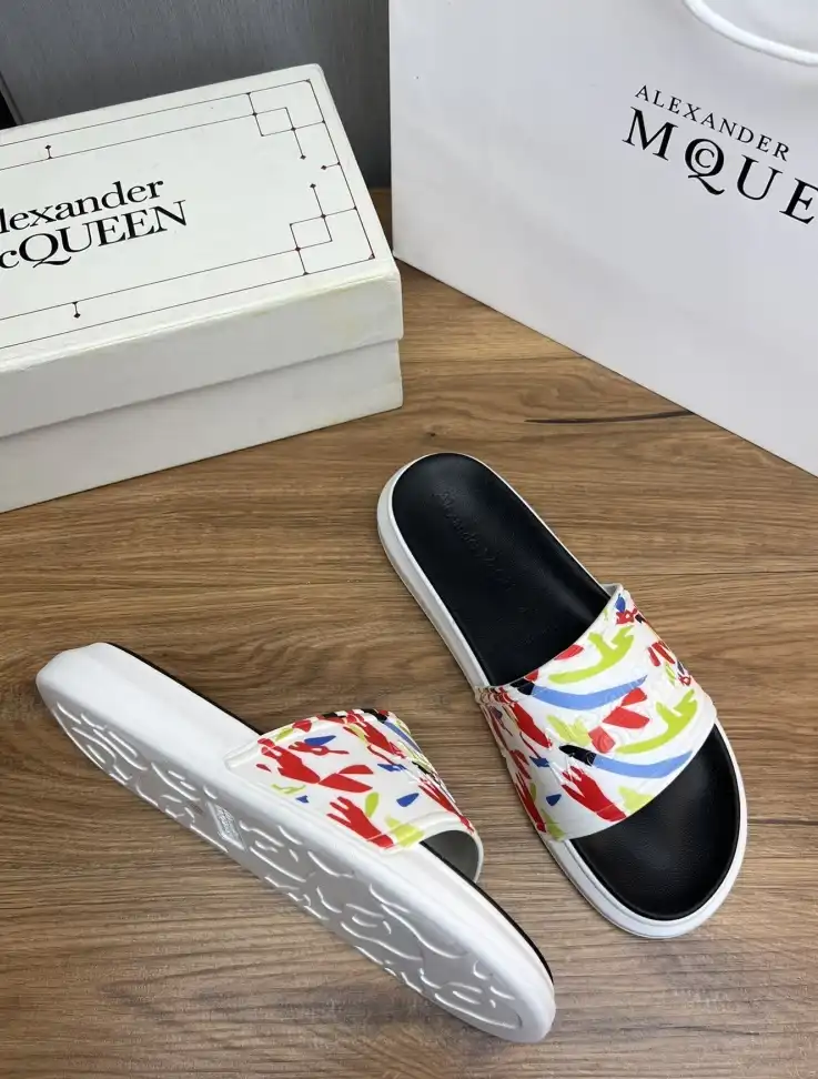 hype Alexander Mcqueen slippers