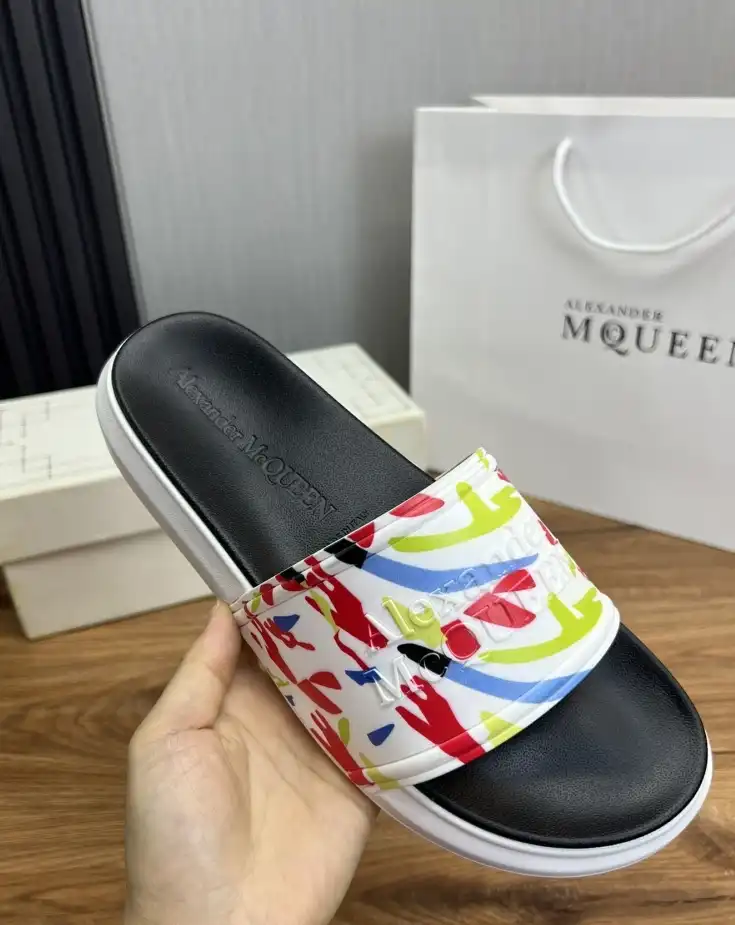 hype Alexander Mcqueen slippers