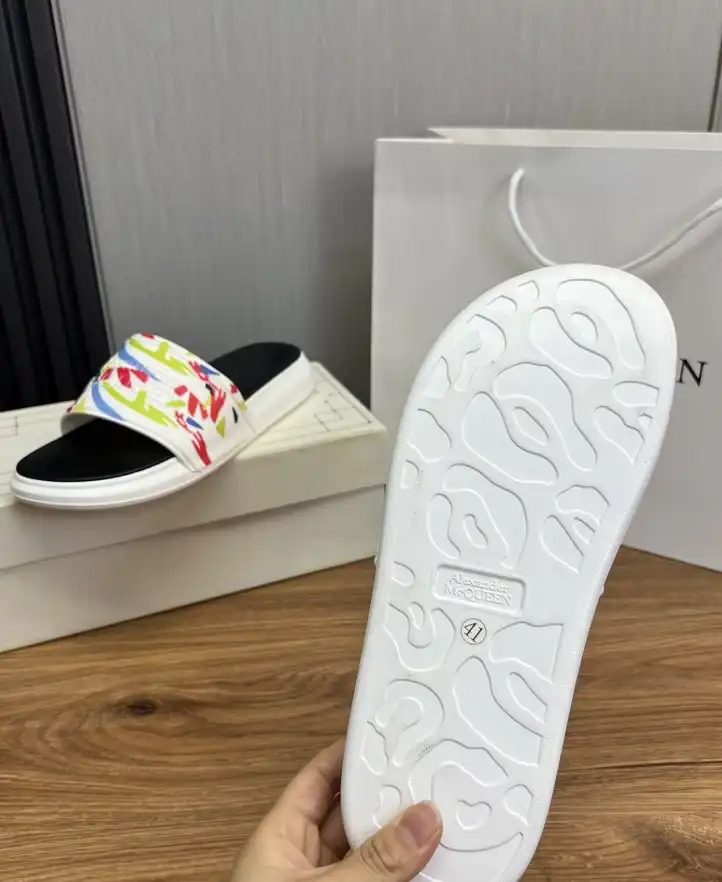 hype Alexander Mcqueen slippers