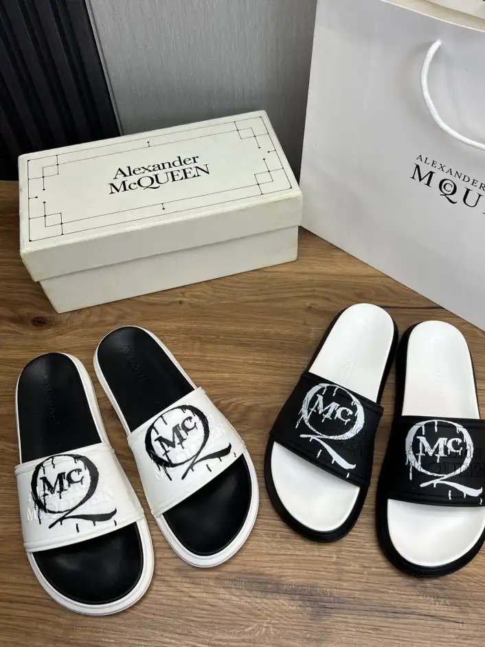 hype Alexander Mcqueen slippers