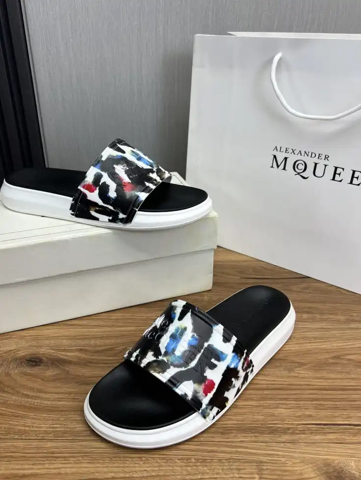 hype Alexander Mcqueen slippers