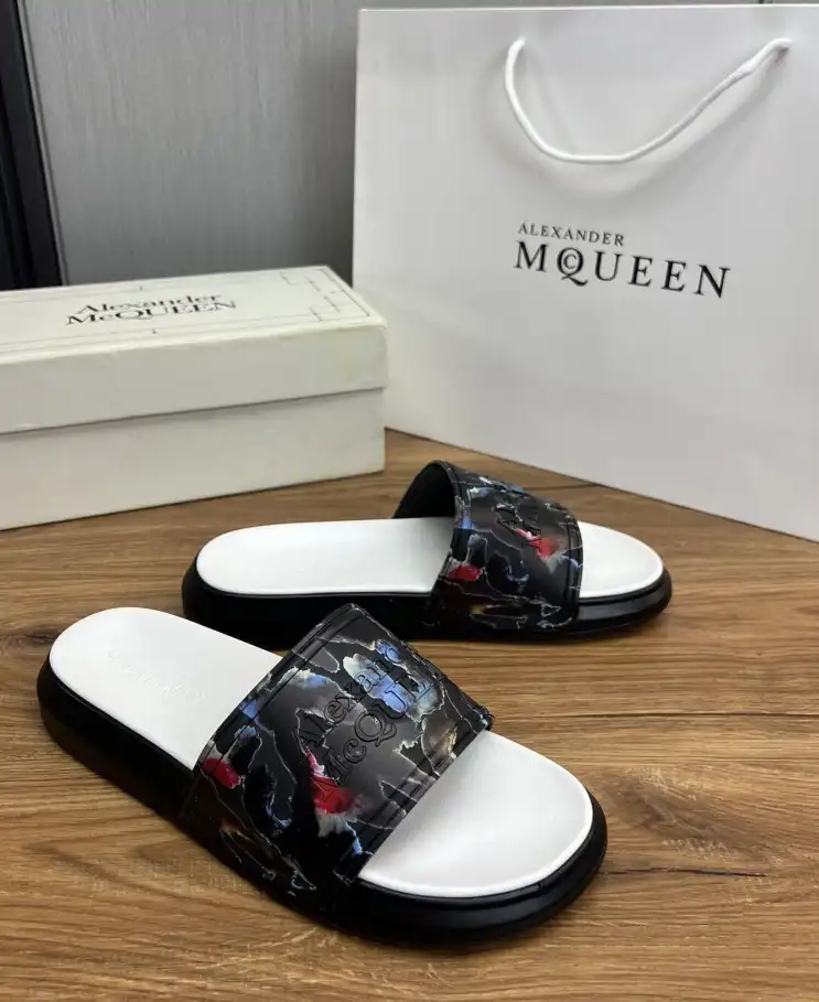 hype Alexander Mcqueen slippers