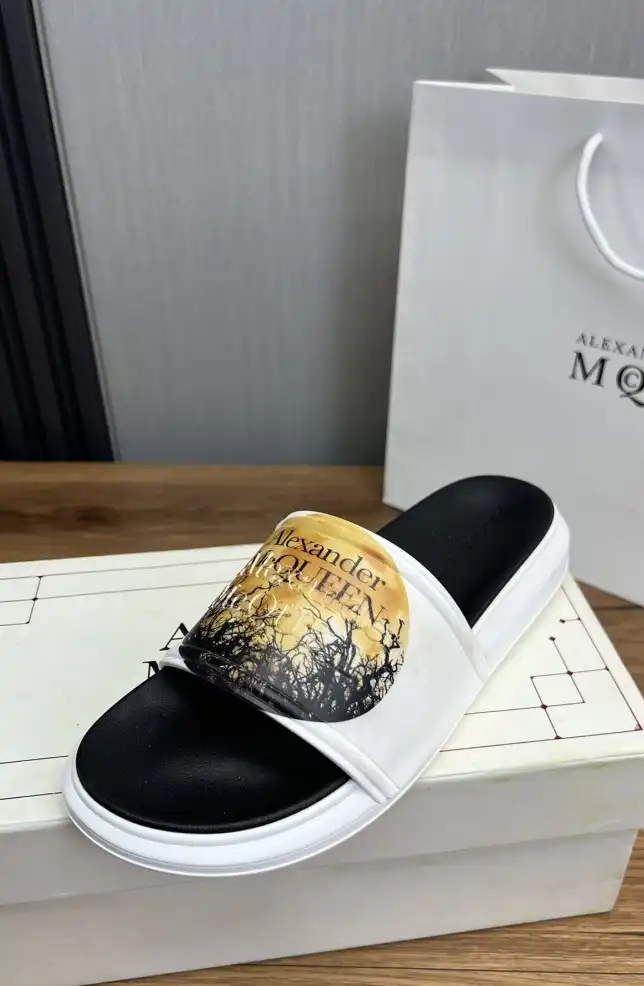 hype Alexander Mcqueen slippers