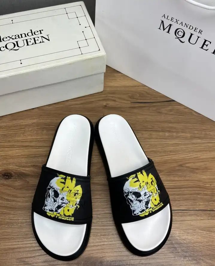 hype Alexander Mcqueen slippers