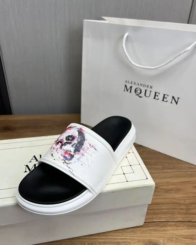 hype Alexander Mcqueen slippers