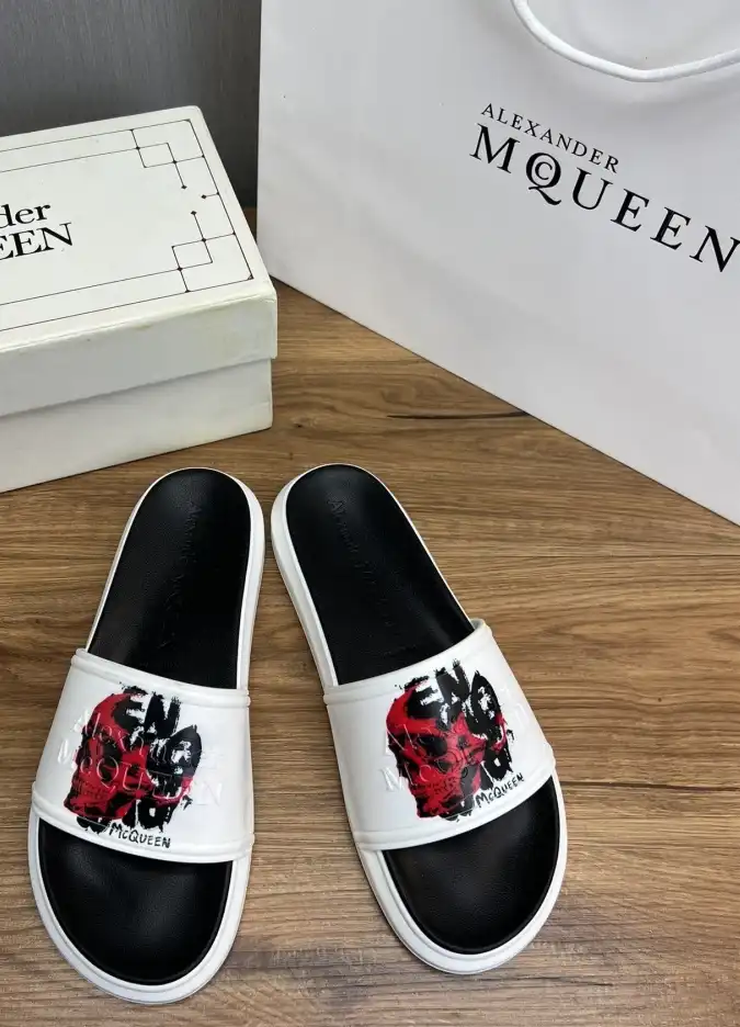 hype Alexander Mcqueen slippers