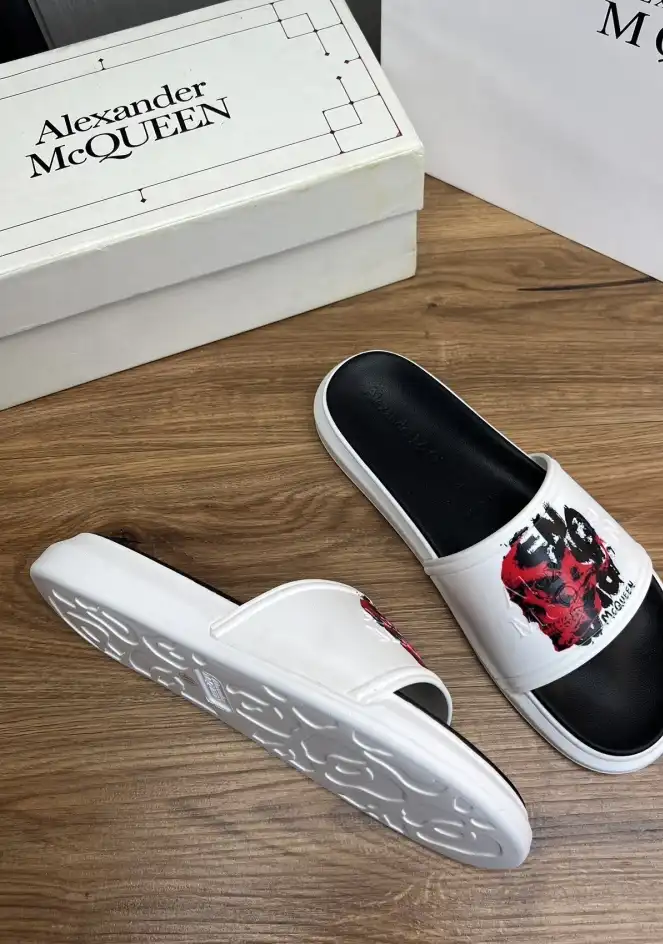 hype Alexander Mcqueen slippers