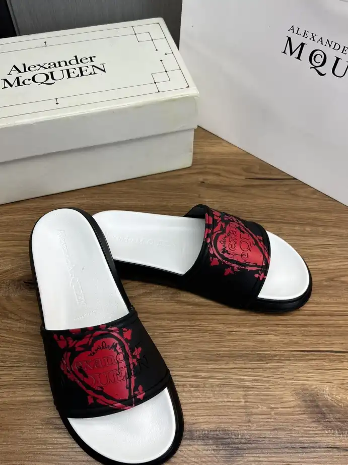 hype Alexander Mcqueen slippers