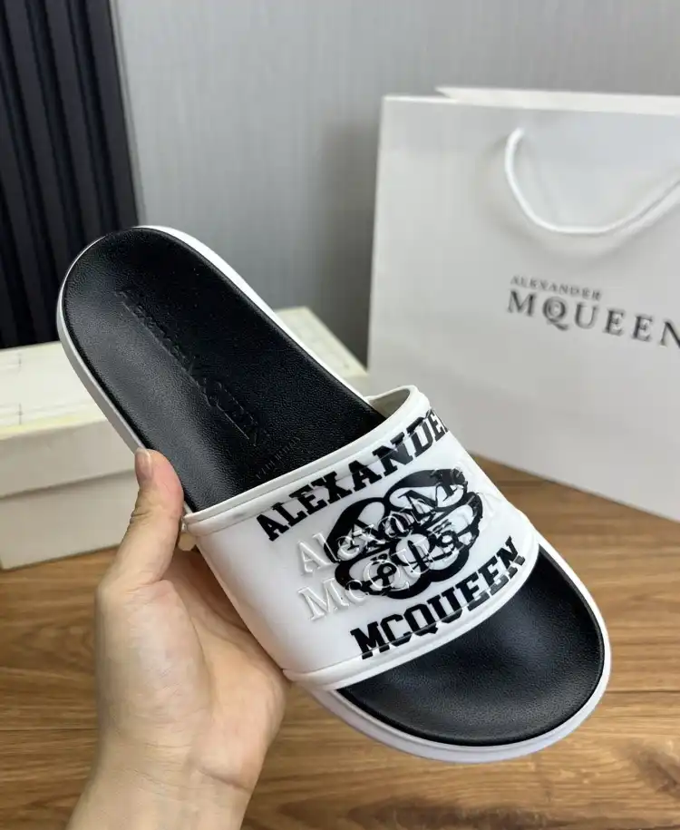 hype Alexander Mcqueen slippers