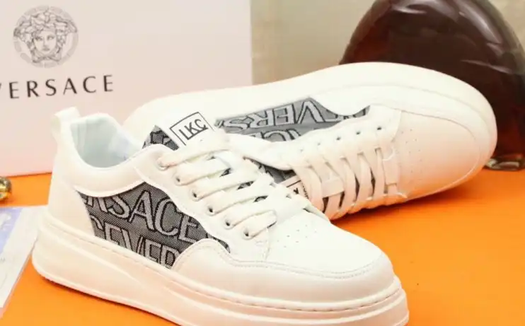 hype Givenchy Sneakers