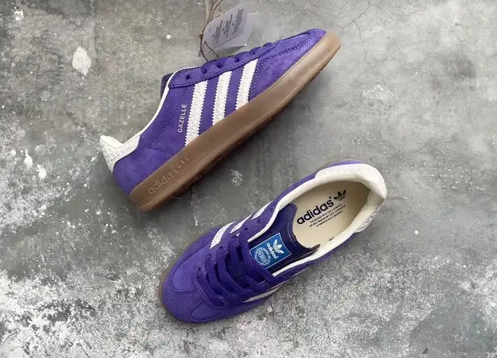 hype Adidas Sneakers