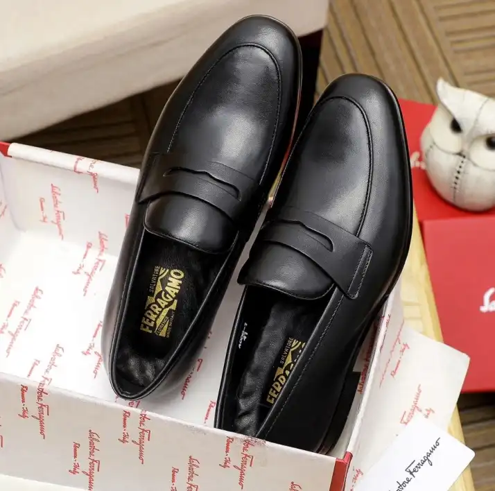 hype Ferragamo Leather Shoes