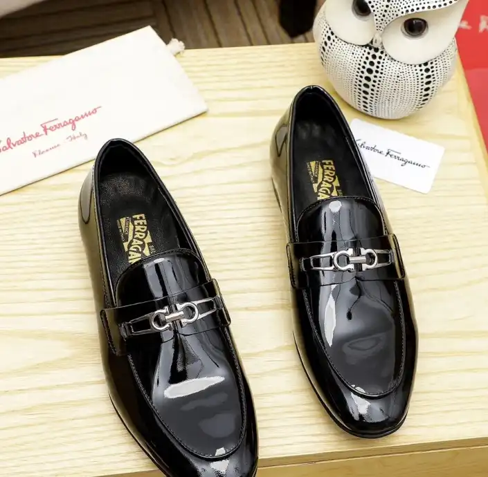 hype Ferragamo Leather Shoes