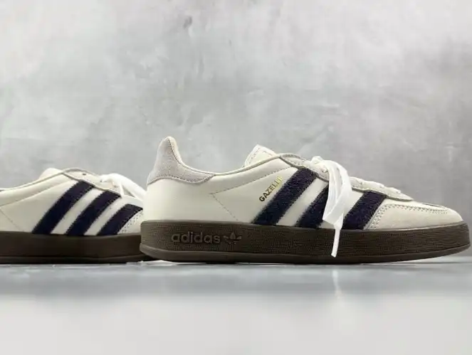 hype Adidas Sneakers