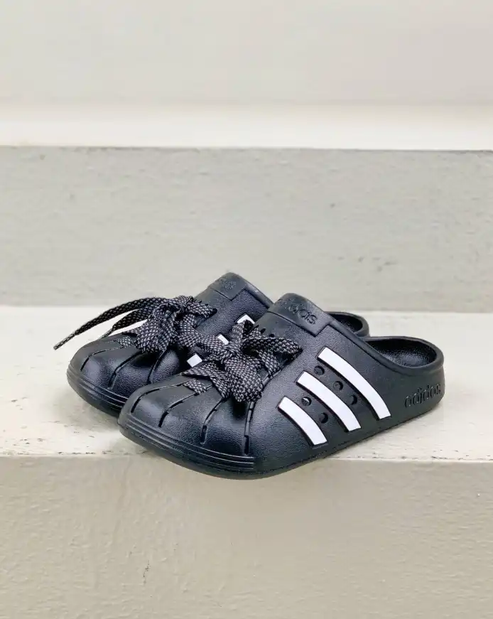 hype Adidas slippers