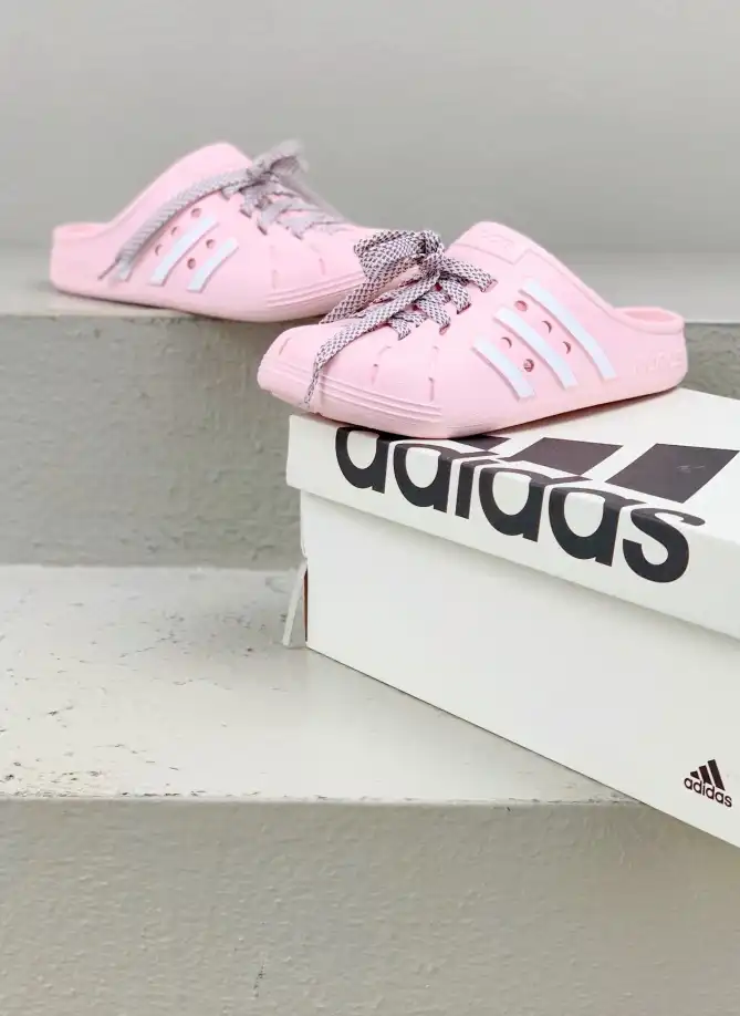 hype Adidas slippers