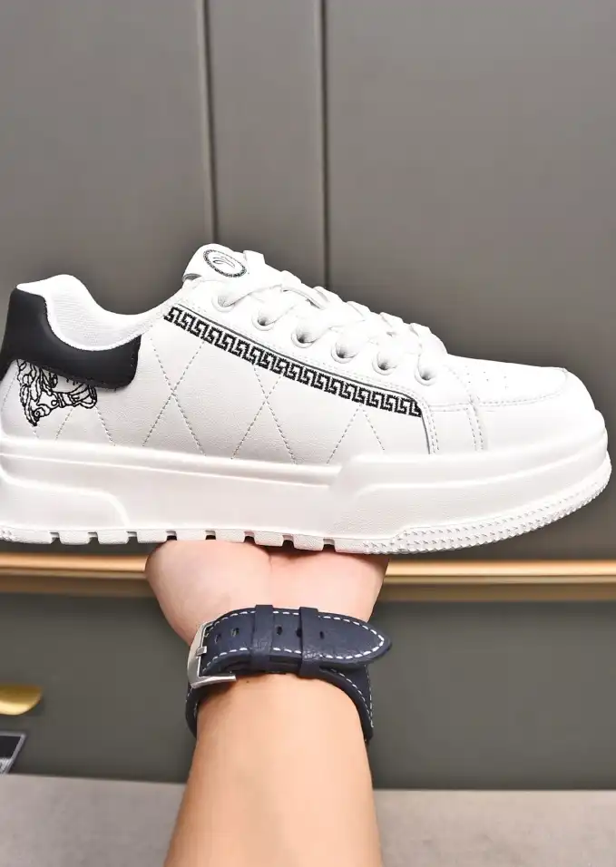 hype Givenchy Sneakers