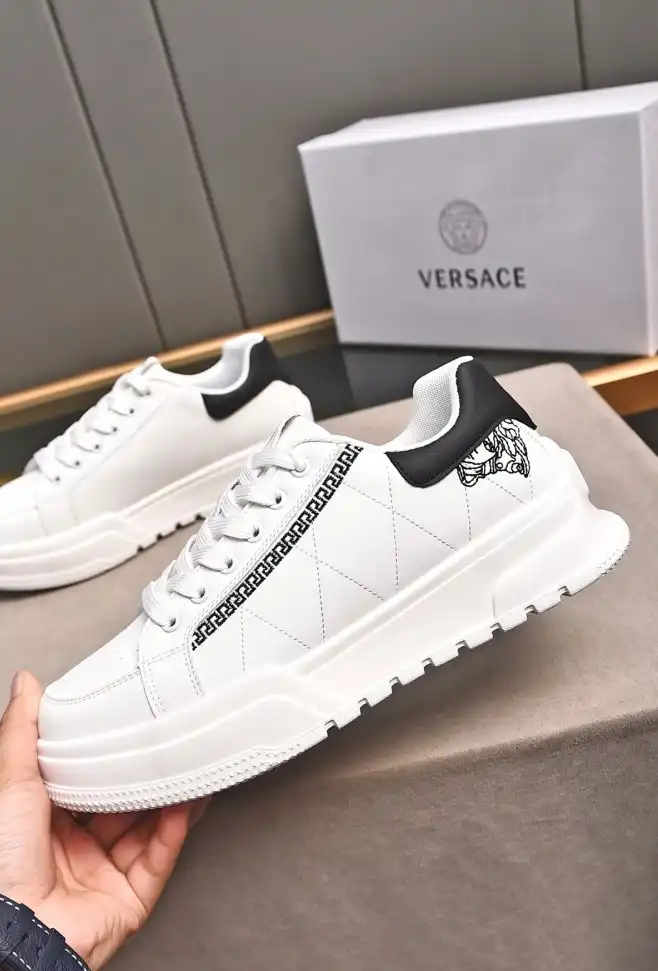 hype Givenchy Sneakers