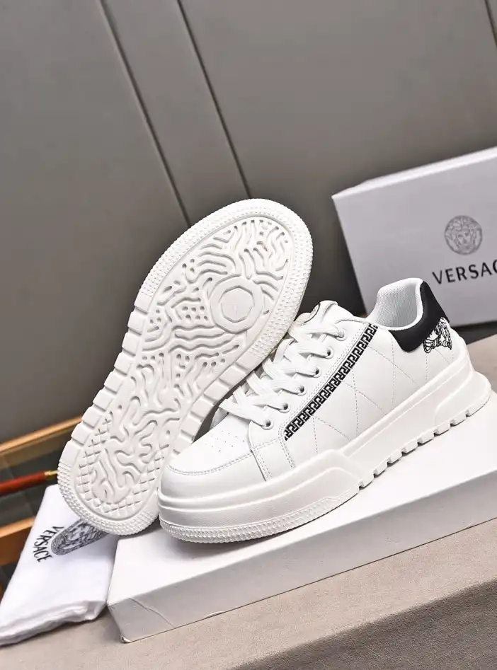 hype Givenchy Sneakers