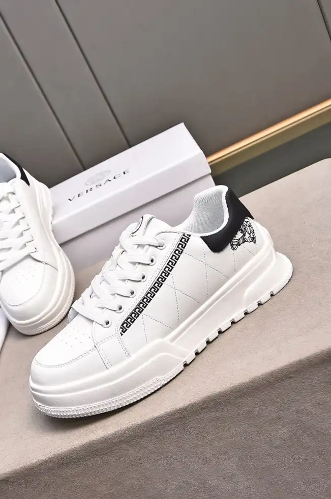 hype Givenchy Sneakers