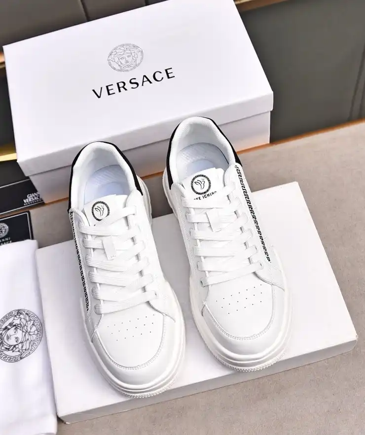 hype Givenchy Sneakers