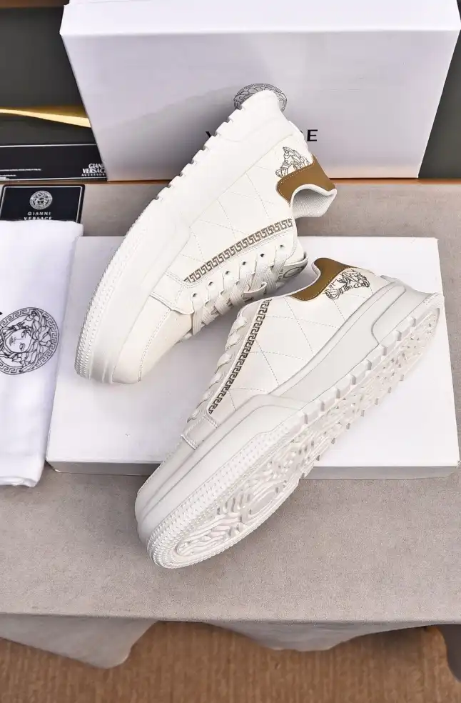 hype Givenchy Sneakers